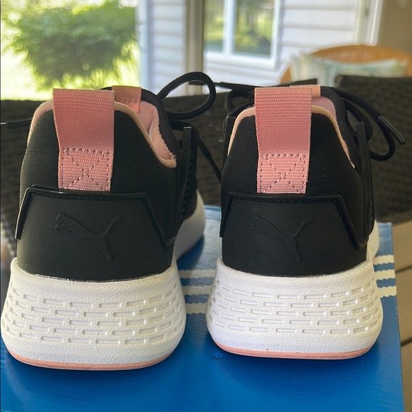 PUMA Black and Pink Running Shoes - Picture 5 of 7